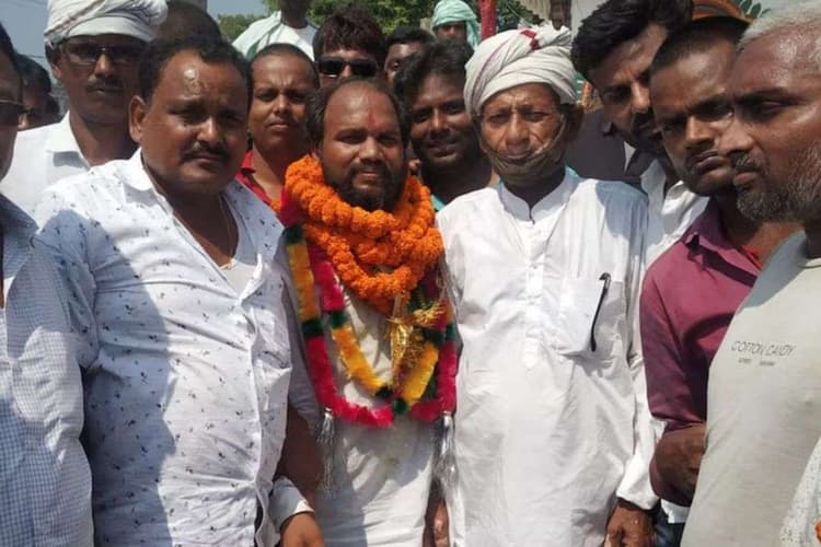 'मैं गरीब कार्यकर्ता का बेटा हूं', सोशल मीडिया पर RJD उम्मीदवार ने मांगा चुनाव लड़ने के लिए चंदा