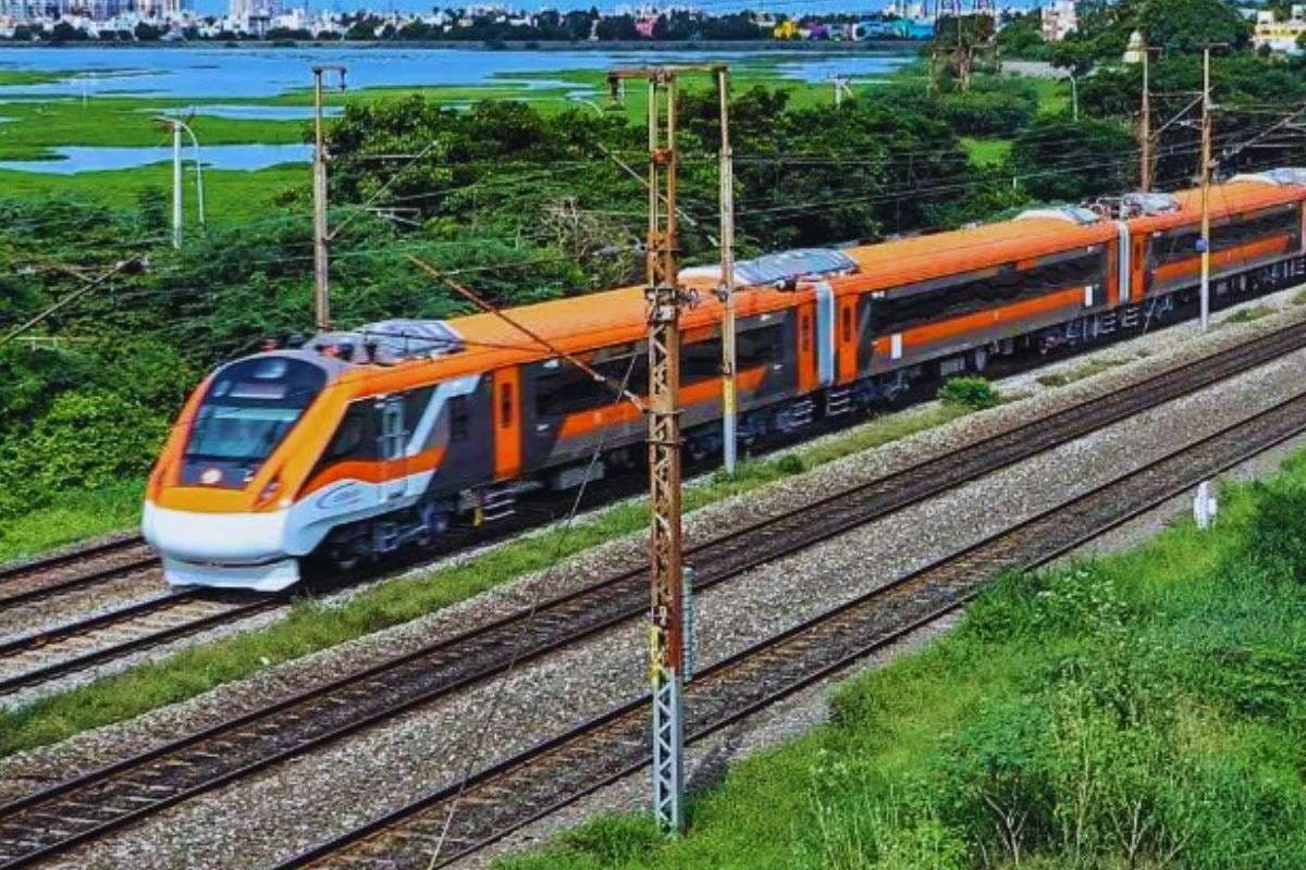 Bihar Train News: पटना और दिल्ली के बीच चलेगी स्पेशल वंदे भारत ट्रेन, जानिये कब से होगी शुरुआत और टाइमिंग