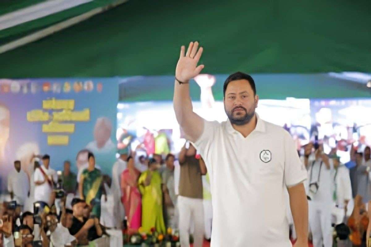 Bihar Chunav 2025: तेजस्वी बोले — ‘बिहार सरकार मेरे संकल्पों की नकल कर रही हैं, जीविका दीदियों का हुआ है सबसे बड़ा शोषण’