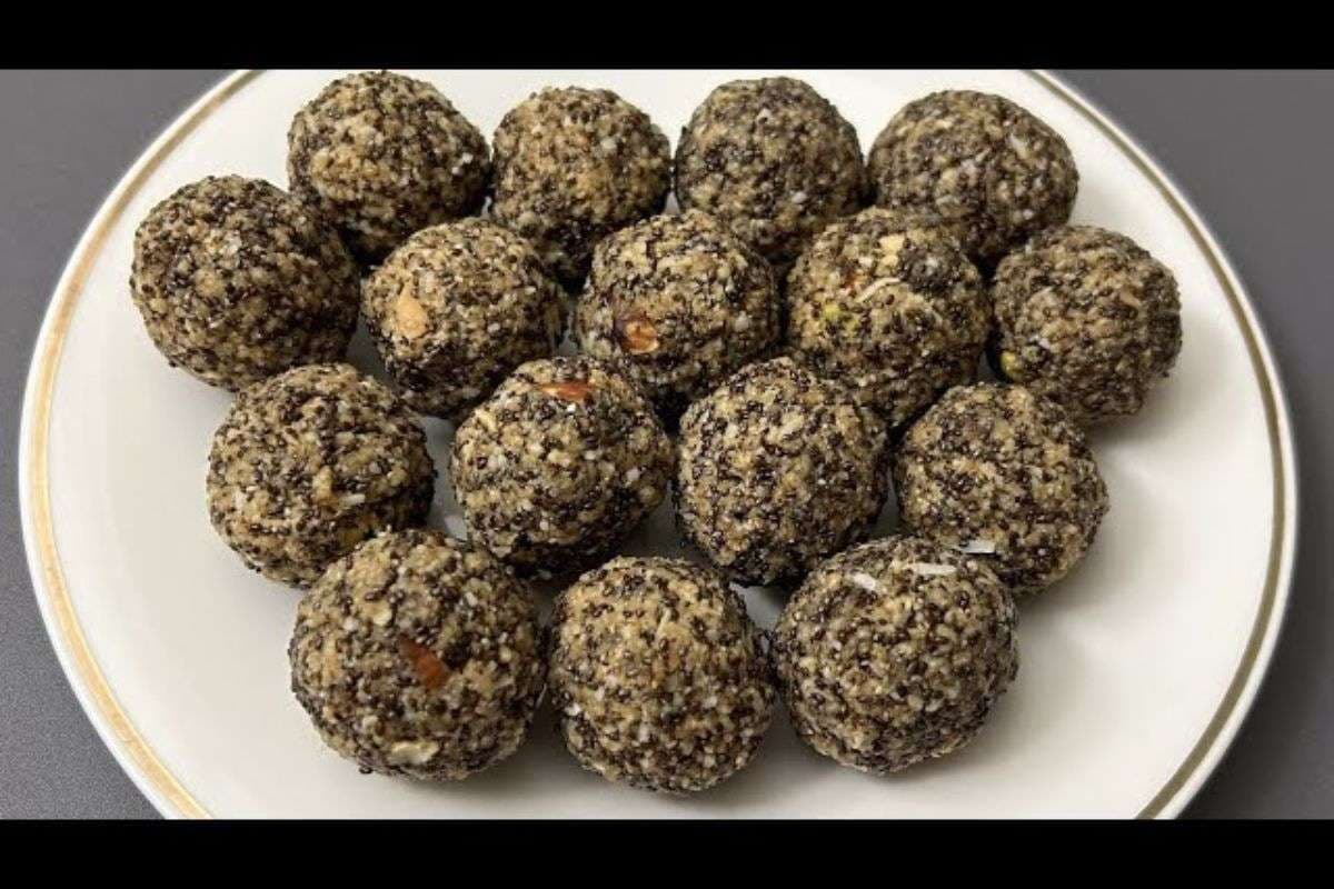 Chia Seed Laddu Recipe: मिनटों में बनाए हेल्दी और टेस्टी चिया सीड लड्डू Chia Seed Laddu Recipe: मिनटों में बनाए हेल्दी और टेस्टी चिया सीड लड्डू