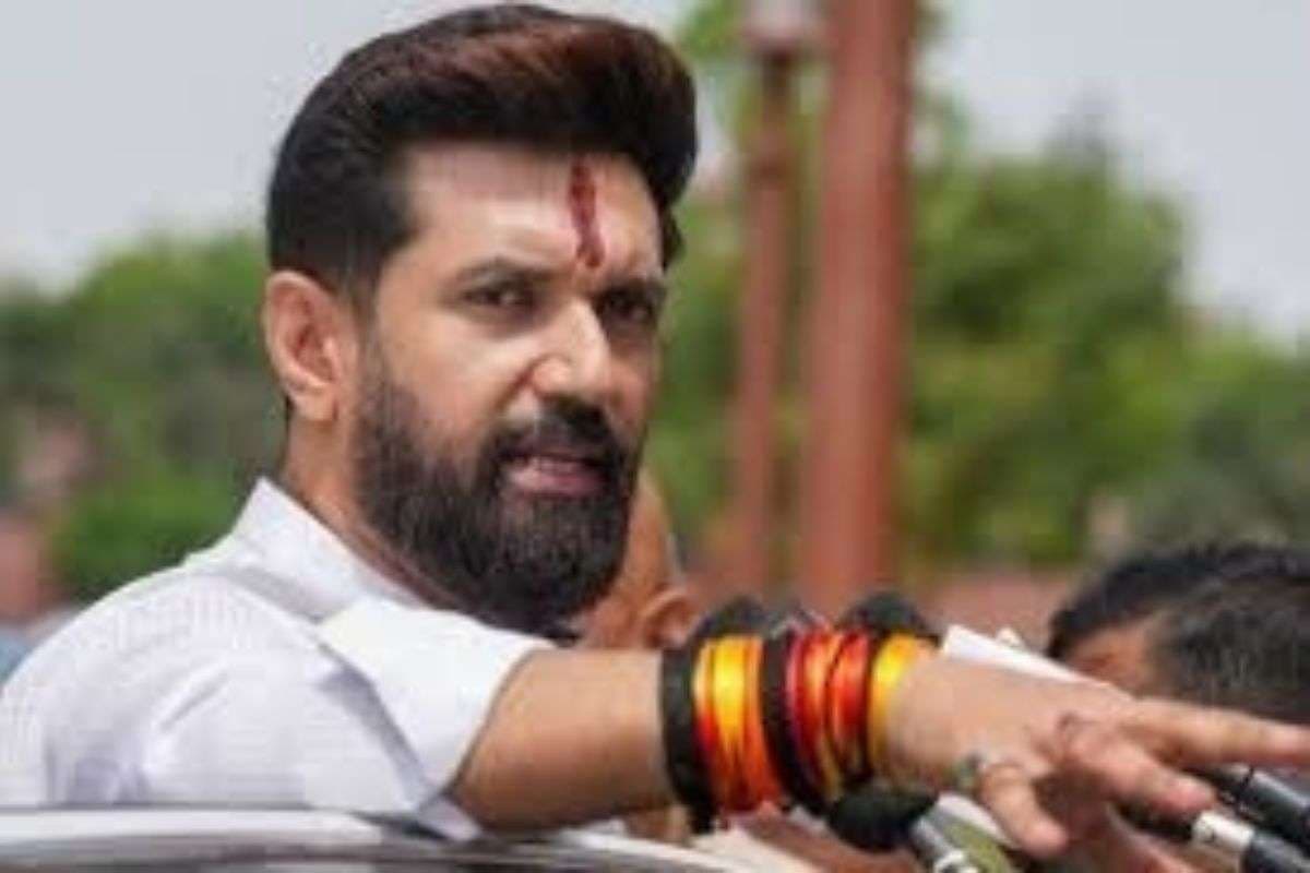 Bihar Chunav 2025: सीट बंटवारे पर NDA में हलचल! LJP(R) की आपात बैठक से चिराग ने बढ़ाया सस्पेंस