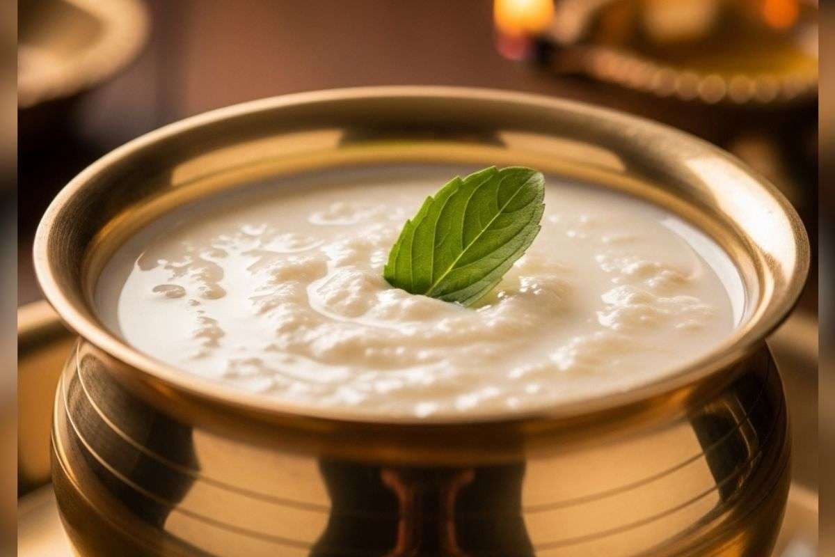 पंचामृत का भोग लगाएं