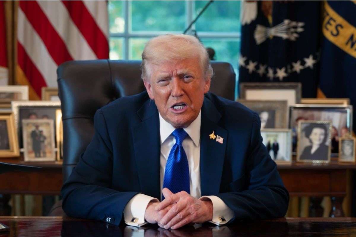 ट्रंप ने दिया आदेश गाजा में बमबारी रोके इजरायल, हमास इजरायली बंधकों को छोड़ने के लिए हुआ तैयार