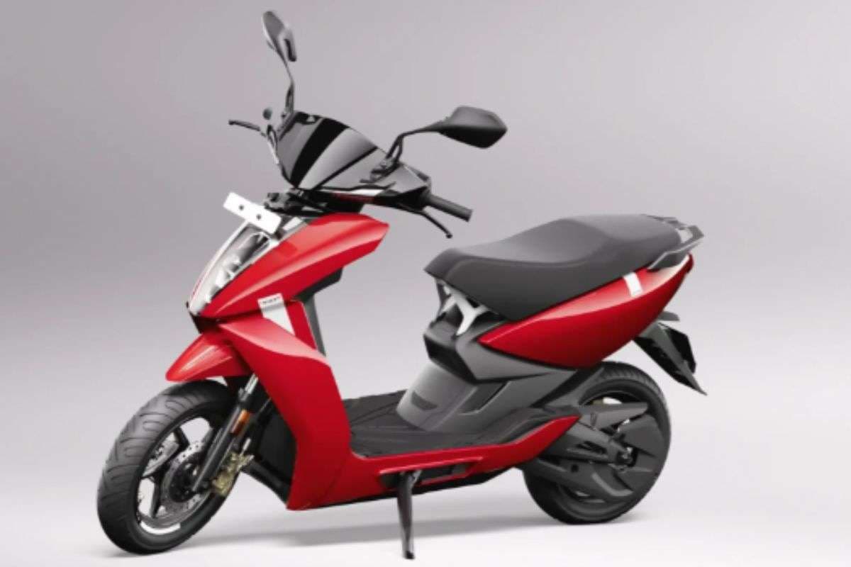 1.5 लाख के बजट में ये इलेक्ट्रिक स्कूटर्स रहेंगे बेस्ट, चेक करें लिस्ट