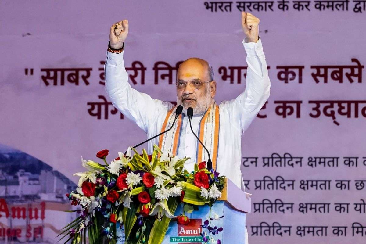 Amit Shah On Naxals: गृह मंत्री शाह ने नक्सलियों को दी बड़ी चेतावनी, लाल आतंक के अंत का बताया आखिरी डेट