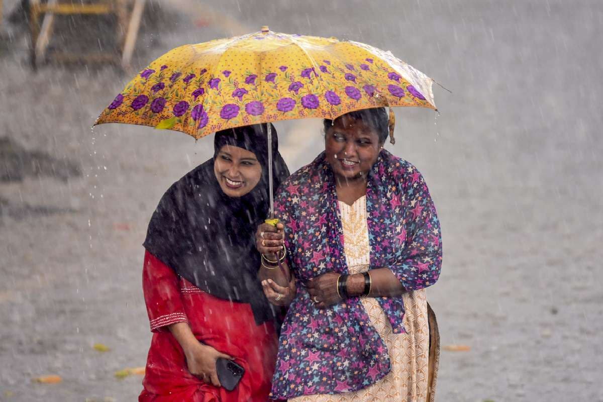 Aaj ka Mausam : कुछ राज्यों में बारिश की संभावना, अब पड़ेगी कड़ाके की ठंड