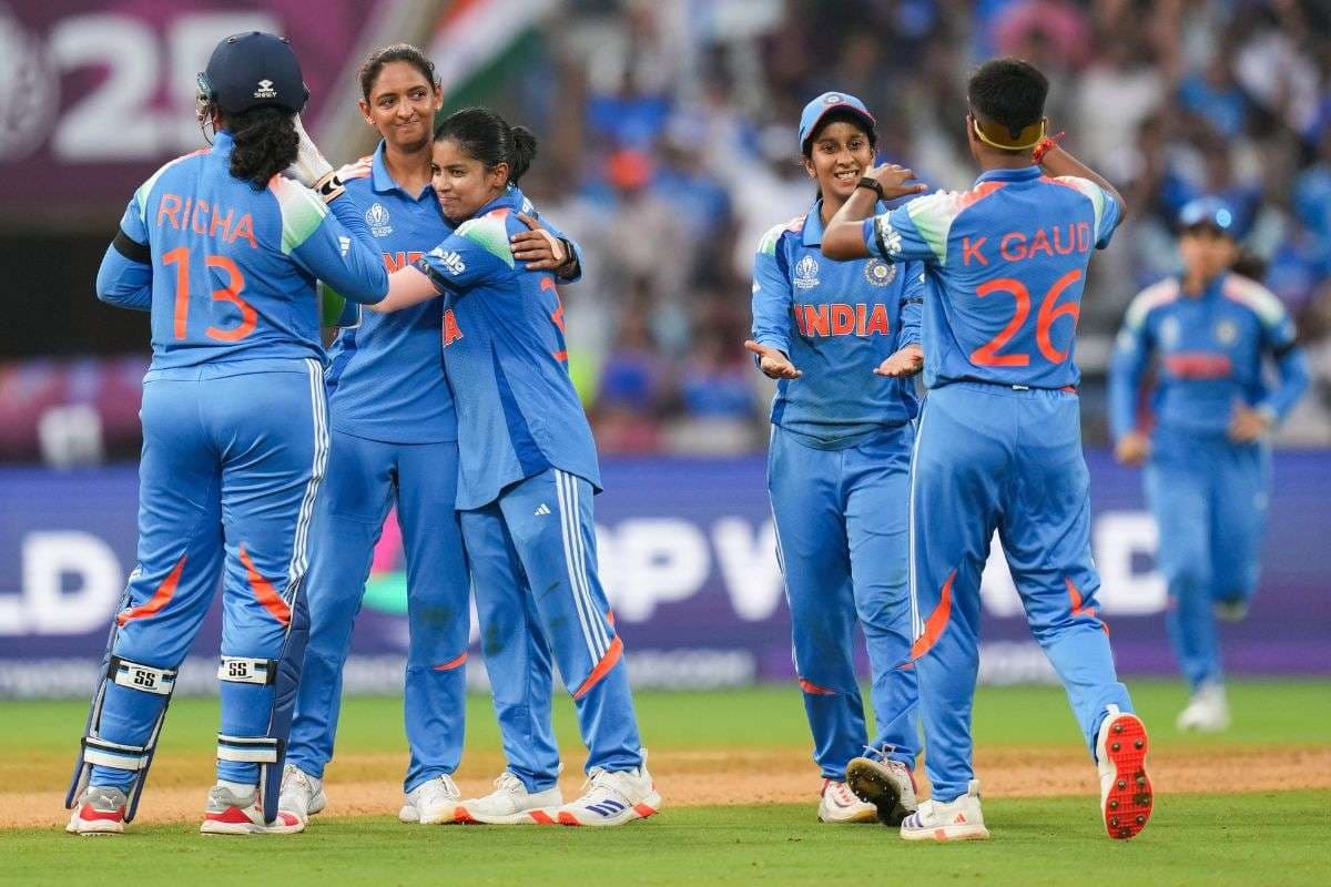 ‘टीम इंडिया वर्ल्ड कप ट्रॉफी की हकदार’, अभिषेक शर्मा ने महिला टीम का किया पुरजोर समर्थन