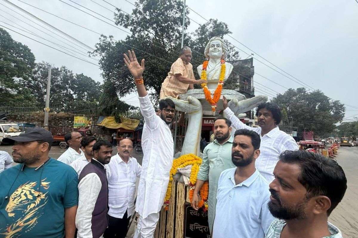 Indira Gandhi Punyatithi: पुण्यतिथि पर याद की गयीं पूर्व पीएम इंदिरा गांधी, कांग्रेस नेताओं ने आयरन लेडी को ऐसे दी श्रद्धांजलि