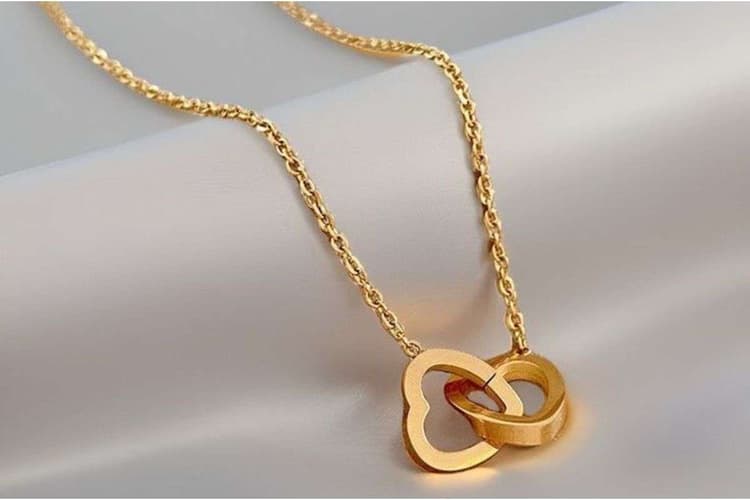 Karwa Chauth Gold Chain Design:साड़ी के साथ परफेक्ट दिखेंगी ये 7 मॉडर्न और हल्की गोल्ड चेन