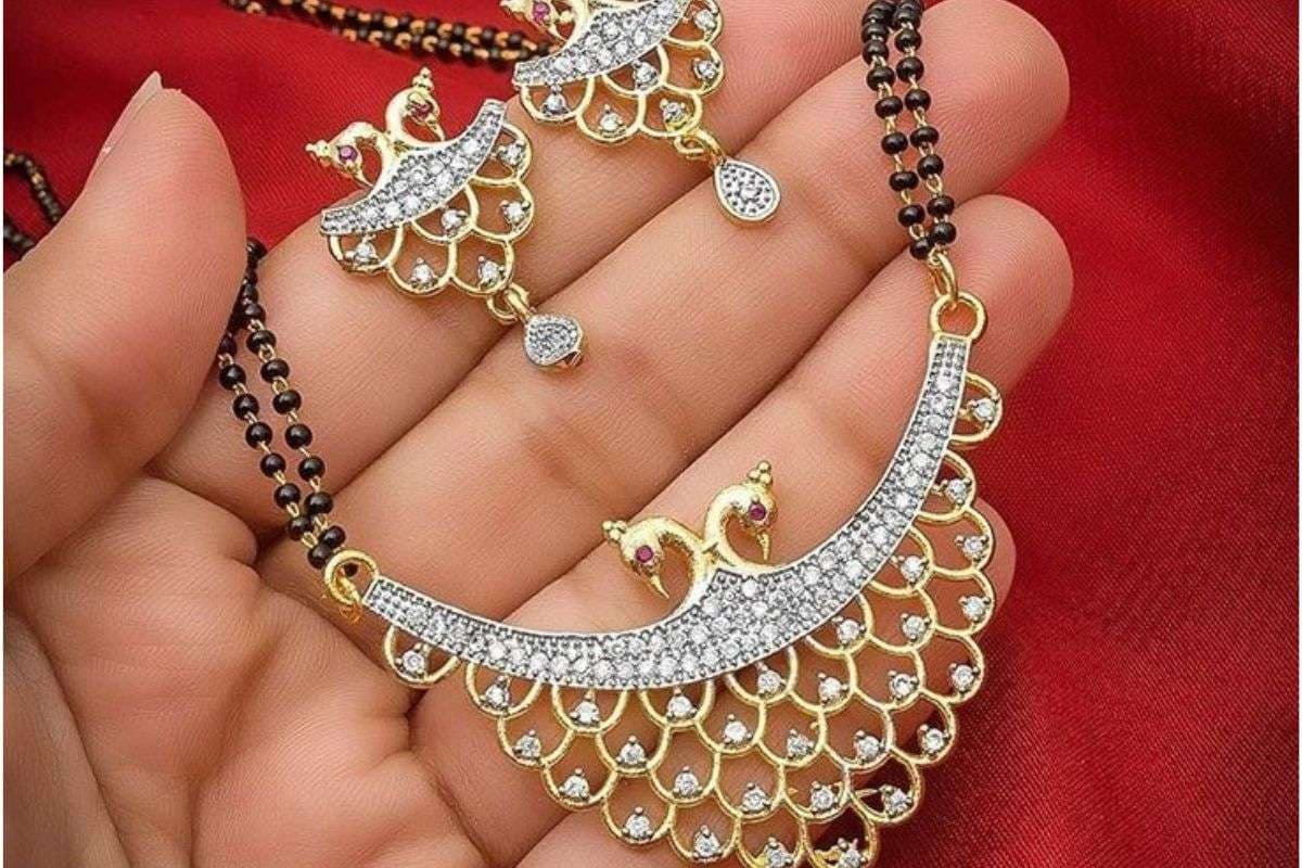 Karwa Chauth Mangalsutra Design: करवा चौथ पर पहनें सेलिब्रिटी वेडिंग से इंस्पायर्ड लेटेस्ट मंगलसूत्र डिजाइन