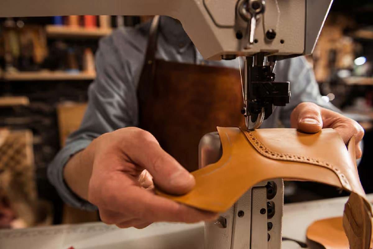 चमड़ा उद्योग के राजस्व में आ सकती है 10-12% की कमी, जानें क्या कहती है क्रिसिल की रिपोर्ट