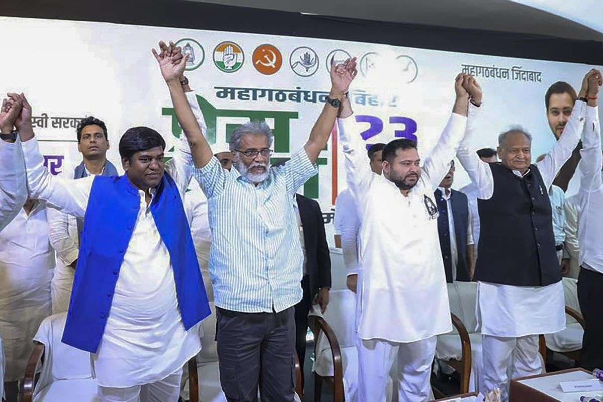 'जनता से किया गया वादा हर हाल में निभाया जाएगा,' ‘तेजस्वी प्रण पत्र’ जारी होने के बाद VIP प्रमुख का बयान