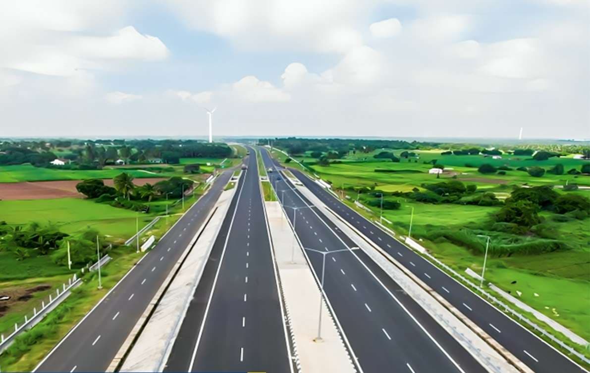 NHAI: क्यूआर कोड स्कैन करते ही राजमार्ग पर उपलब्ध सुविधा की मिलेगी जानकारी
