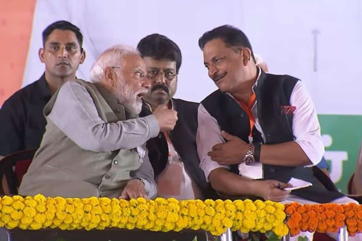 PM Modi: मंच पर भाषण दे रहे थे चिराग, तभी मोदी ने रूडी के कान में कुछ कहा, राम मंदिर का भी हुआ जिक्र