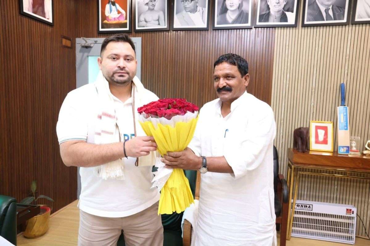 तेजस्वी से मिलते लक्ष्मेश्वर राय तेजस्वी से मिलते लक्ष्मेश्वर राय