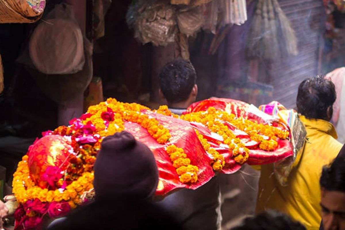 Bihar Crime News: नशे में डूबा बेटा बना हैवान, मां को उतारा मौत के घाट, पिता को किया घायल 