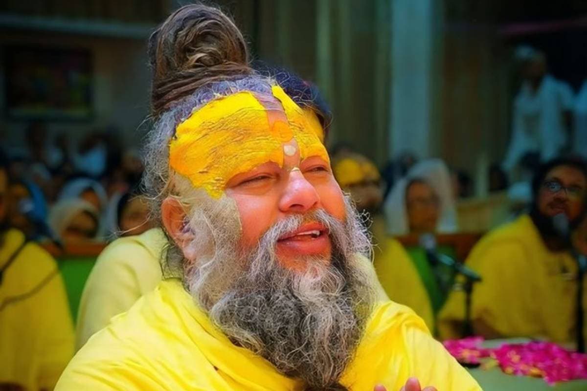 Premanand Ji Maharaj Quotes: मुश्किल हालातों से घबराएं नहीं बल्कि विश्वास बनाएं रखें और याद करें प्रेमानंद जी महाराज के अमूल्य सुविचार