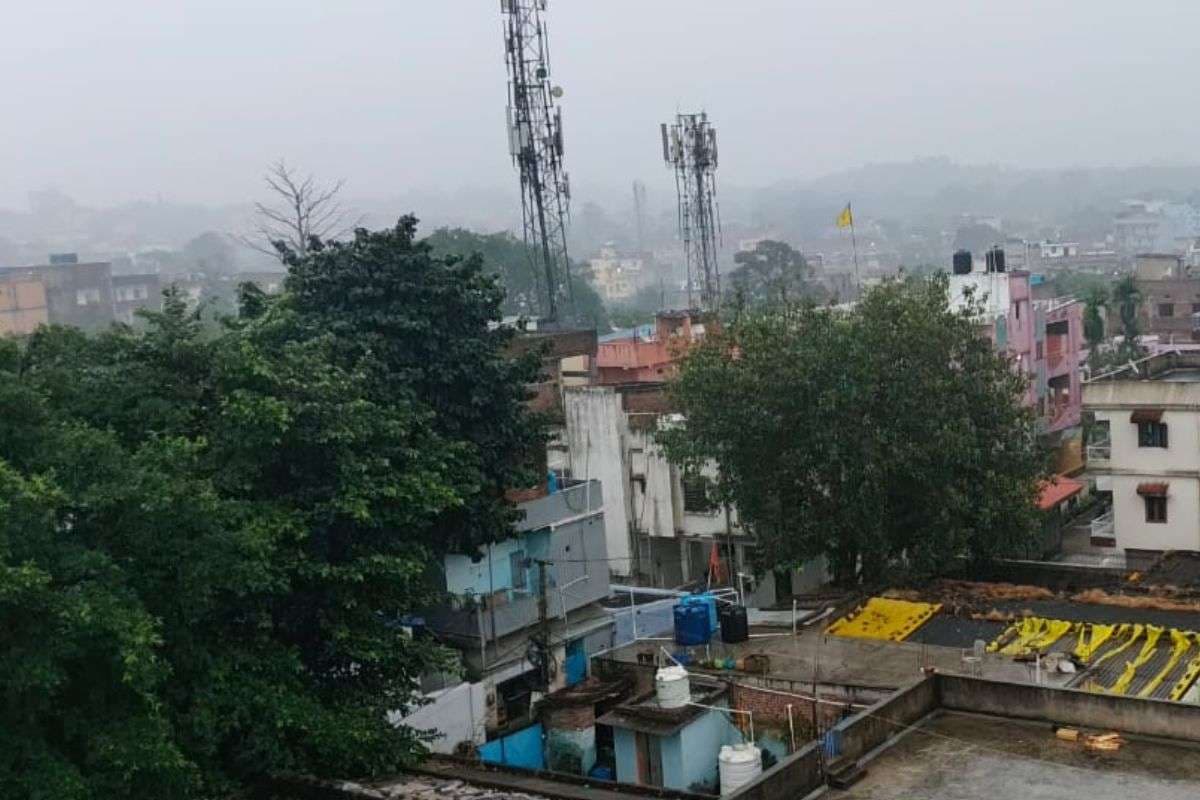 Heavy Rain In Ranchi: चक्रवात मोंथा का दिखने लगा असर, रांची में जोरदार बारिश शुरू, 31 अक्टूबर तक के अलर्ट जारी