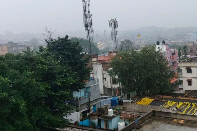 Heavy Rain In Ranchi: चक्रवात मोंथा का दिखने लगा असर, रांची में जोरदार बारिश शुरू, 31 अक्टूबर तक के अलर्ट जारी