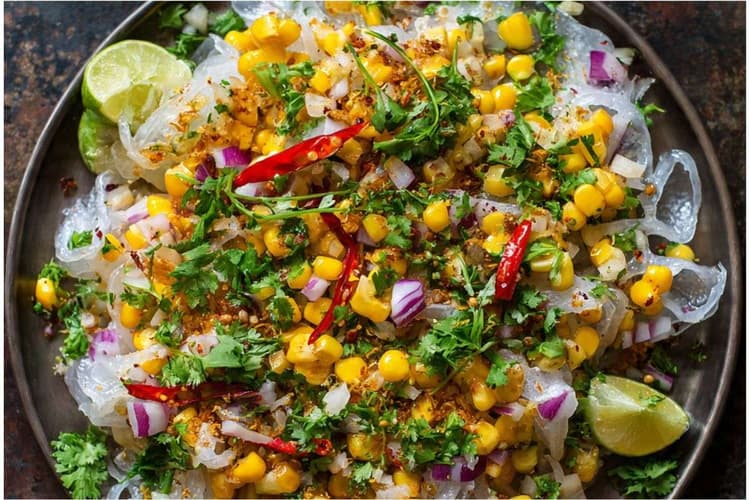 Rice Paper Corn Chaat Recipe: बिना तले, हेल्दी और क्रिस्पी इंडो-फ्यूजन स्नैक बनाएं मिनटों में