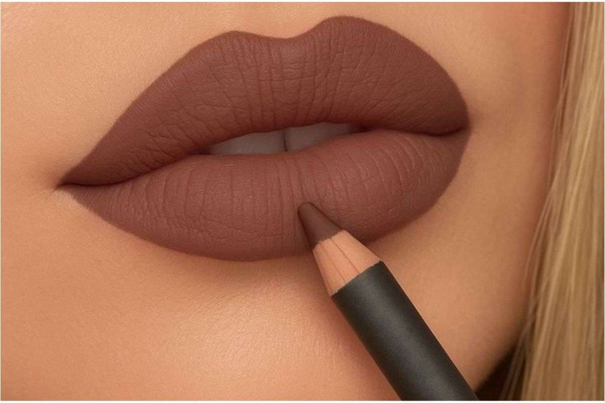 Trending Lipstick Shades 2025:हर स्किन टोन पर लगेंगे स्टनिंग ये 5 लिपस्टिक शेड्स