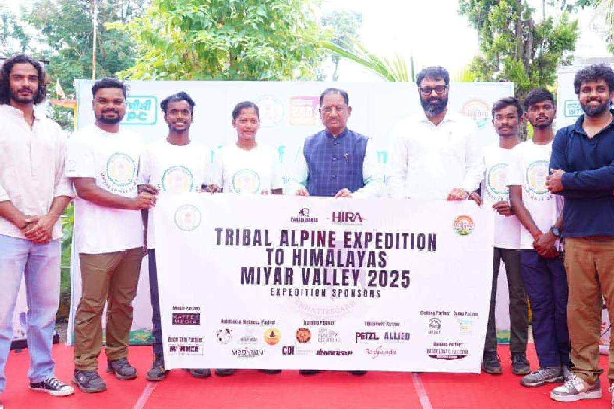 Chhattisgarh News : जशपुर के युवाओं ने छुआ हिमालय की ऊंचाइयों को