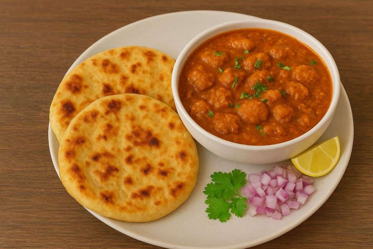 Amritsari Nutri Kulcha Recipe: घर के किचन से मिलेगा पंजाब का स्वाद, मिनटों में तैयार हो जाएगा अमृतसरी कुलचा 