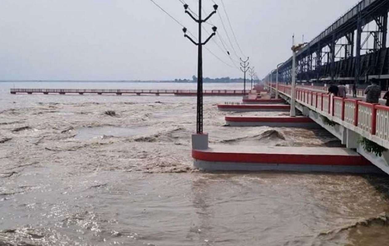 Bihar Flood: मुजफ्फरपुर में बागमती खतरे से 2 मीटर ऊपर, दरभंगा में कमला का रिकार्ड जलस्तर