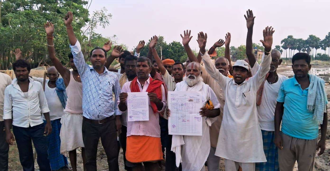 Bhagalpur news युगलदास ठाकुरबाड़ी की जमीन पर पंचायत भवन निर्माण का विरोध