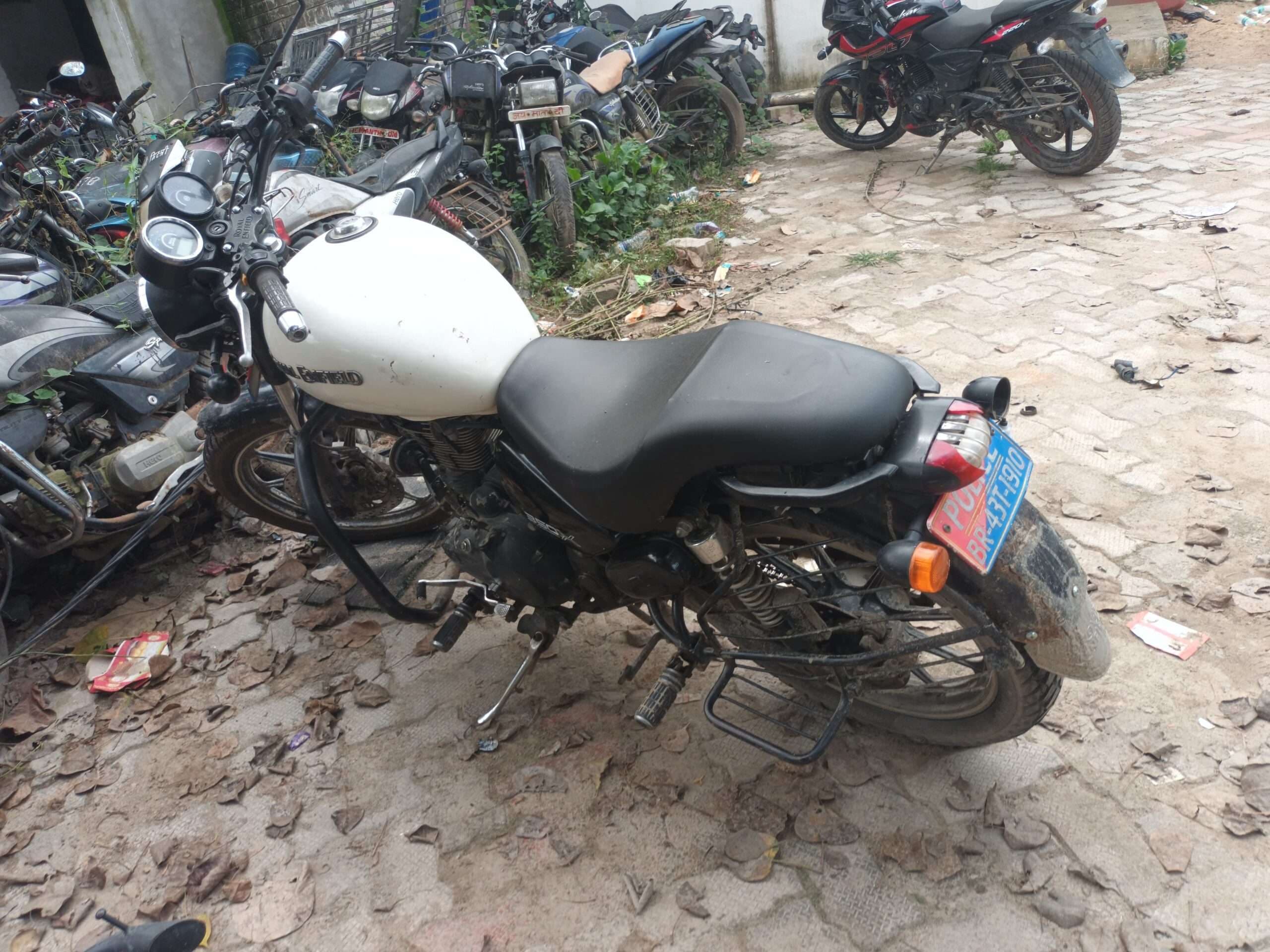 बाइक सवार की सड़क दुघर्टना में मौत