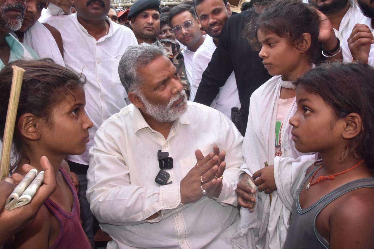 कई नदी पर पुल की दरकार, सरकार की लापरवाही से हादसे का शिकार हो रहे लोग : सांसद