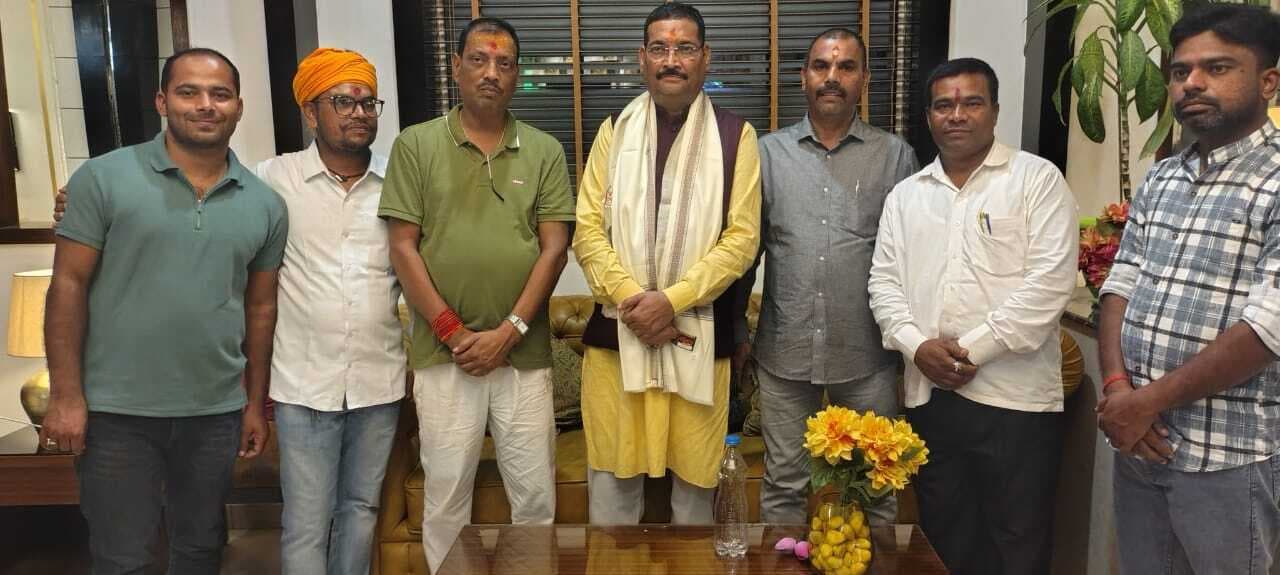 Deoghar News : बिहार में एनडीए के सीट बंटवारे का फार्मूला लगभग साफ : दीपक प्रकाश