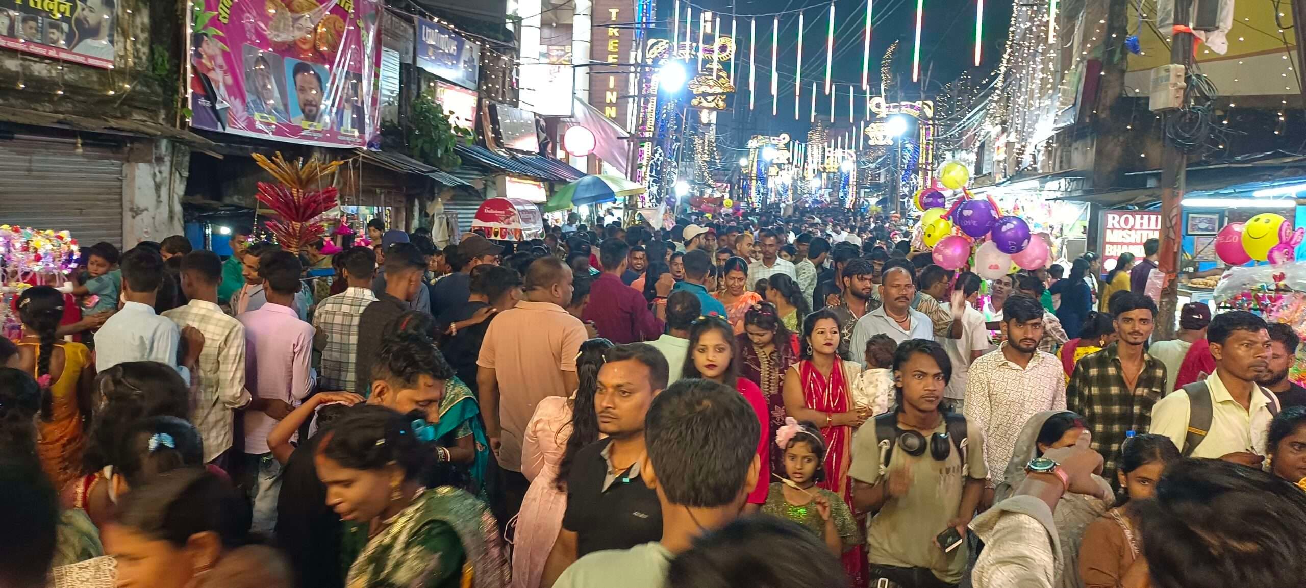 Deoghar news : जयकारा लगाकर मां दुर्गा को दी गयी विदाई