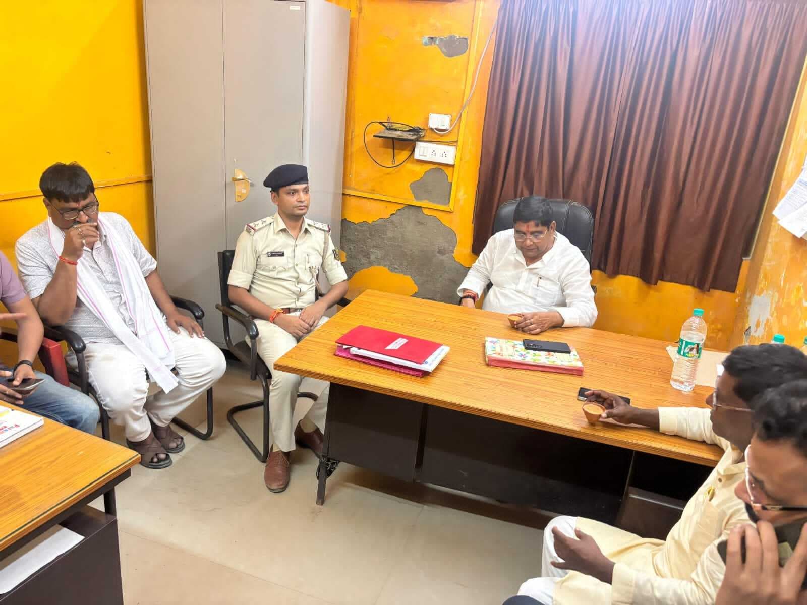 सुदूर ग्रामीण क्षेत्र से आने वाले मरीजों का विशेष ध्यान रखें : विधायक