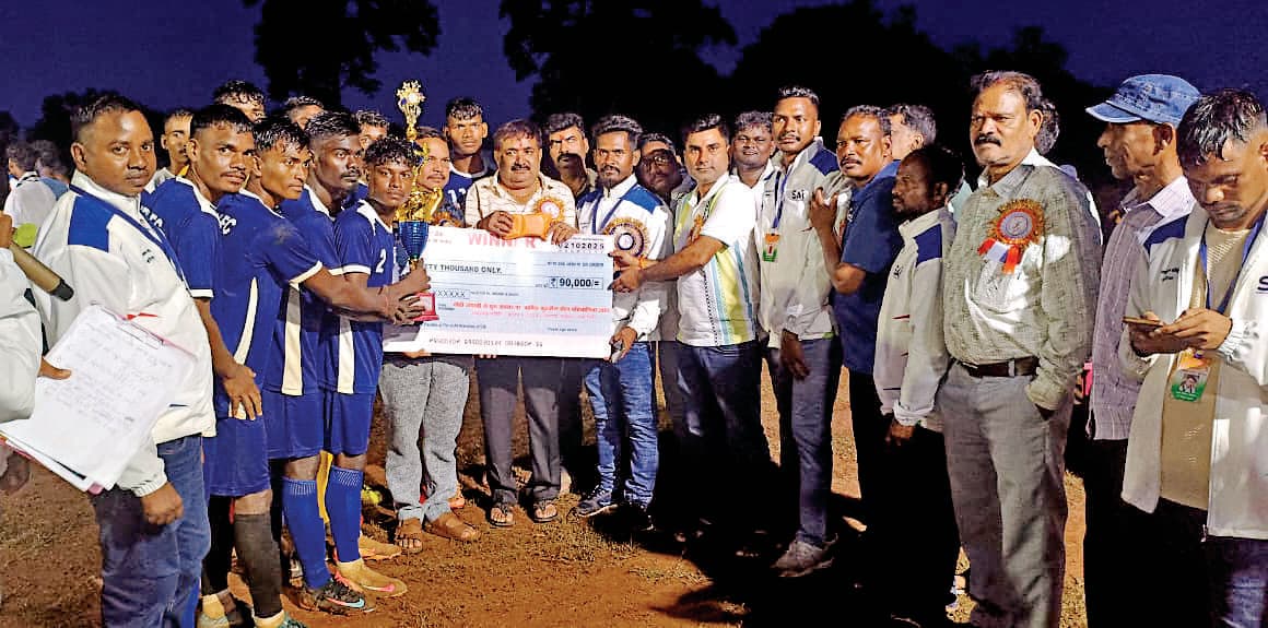 Chaibasa News : हर्षित-11 सरायकेला बना चैंपियन