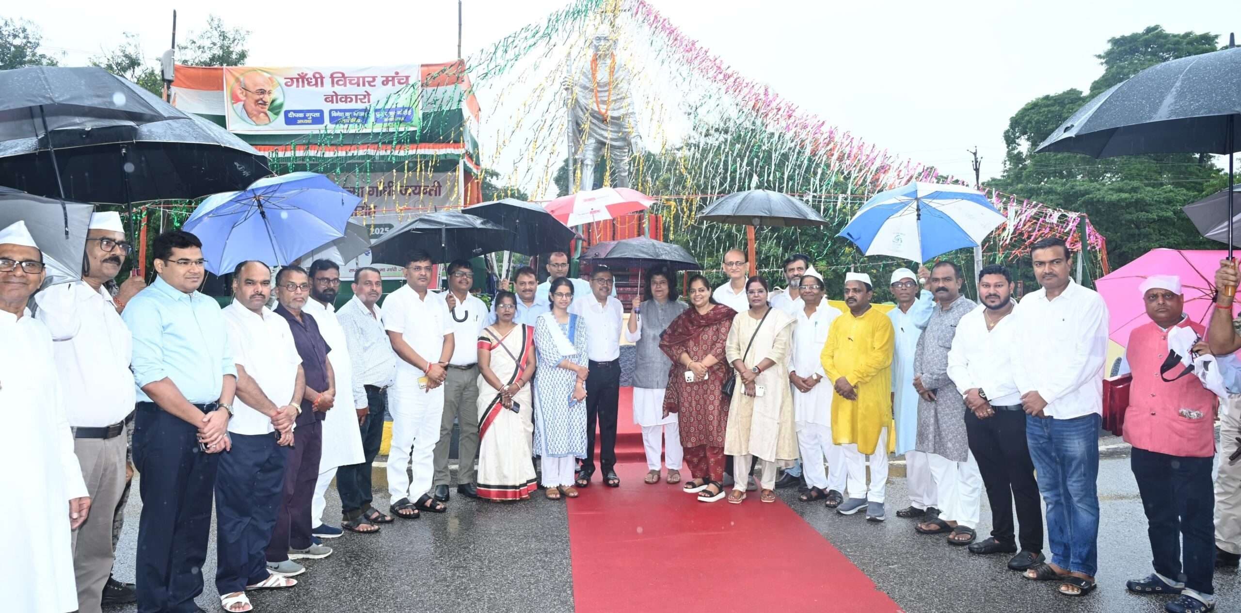 Bokaro News : जयंती पर याद किये गये राष्ट्रपिता महात्मा गांधी व पूर्व पीएम लाल बहादुर शास्त्री