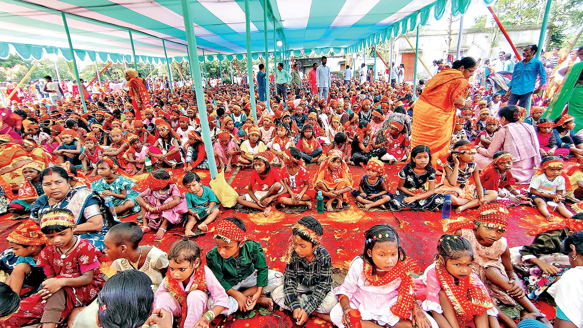 East Singhbhum News : कुलटांड़ गांव में 1501  कन्याओं का हुआ पूजन