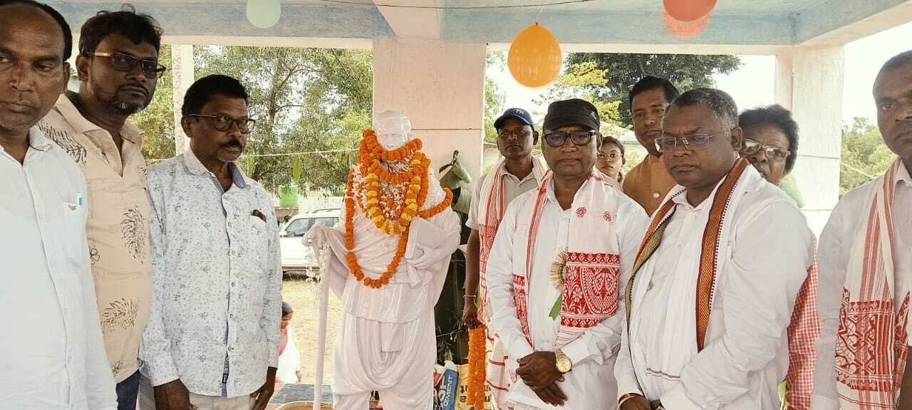 East Singhbhum News : संताल समाज के सर्वमान्य धर्मगुरु थे रामदास टुडू : सोमेश