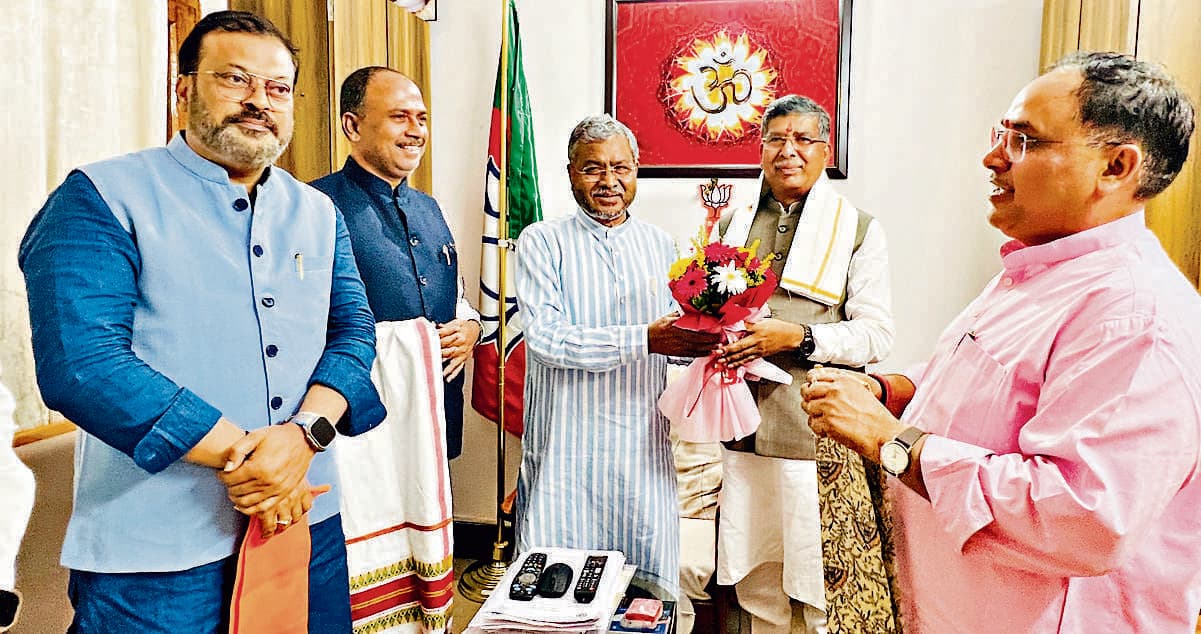 Political news : भाजपा कार्यालय में आदित्य साहू का किया गया स्वागत