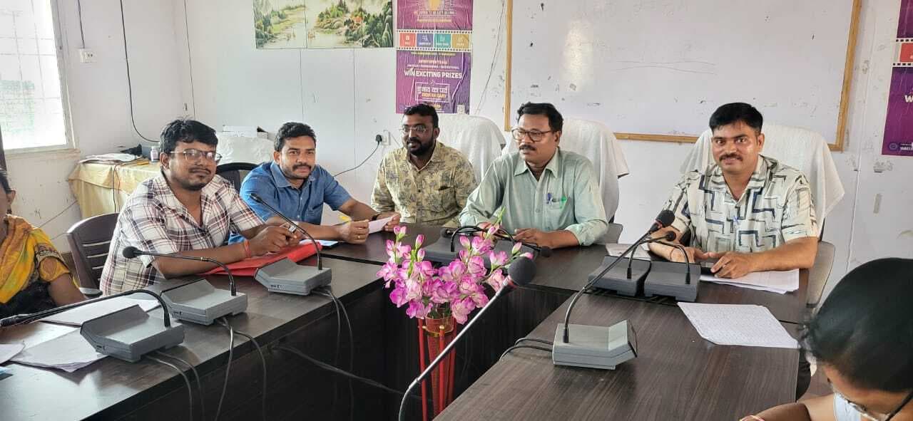 बीएलओ मृत व स्थानांतरित वोटर्स का दें प्रतिवेदन : बीडीओ