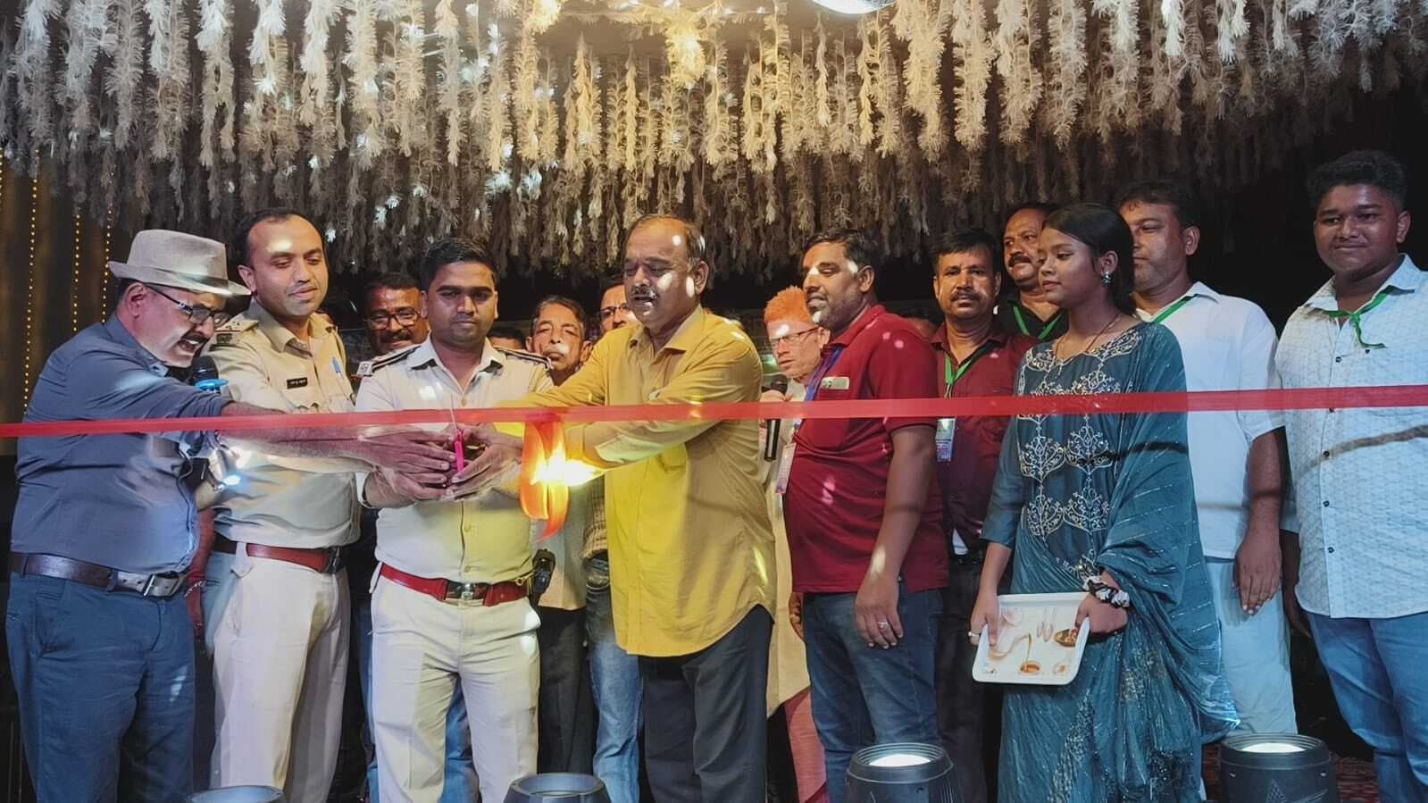 महेशपुर में आयोजित भक्ति जागरण में झूमे भक्त