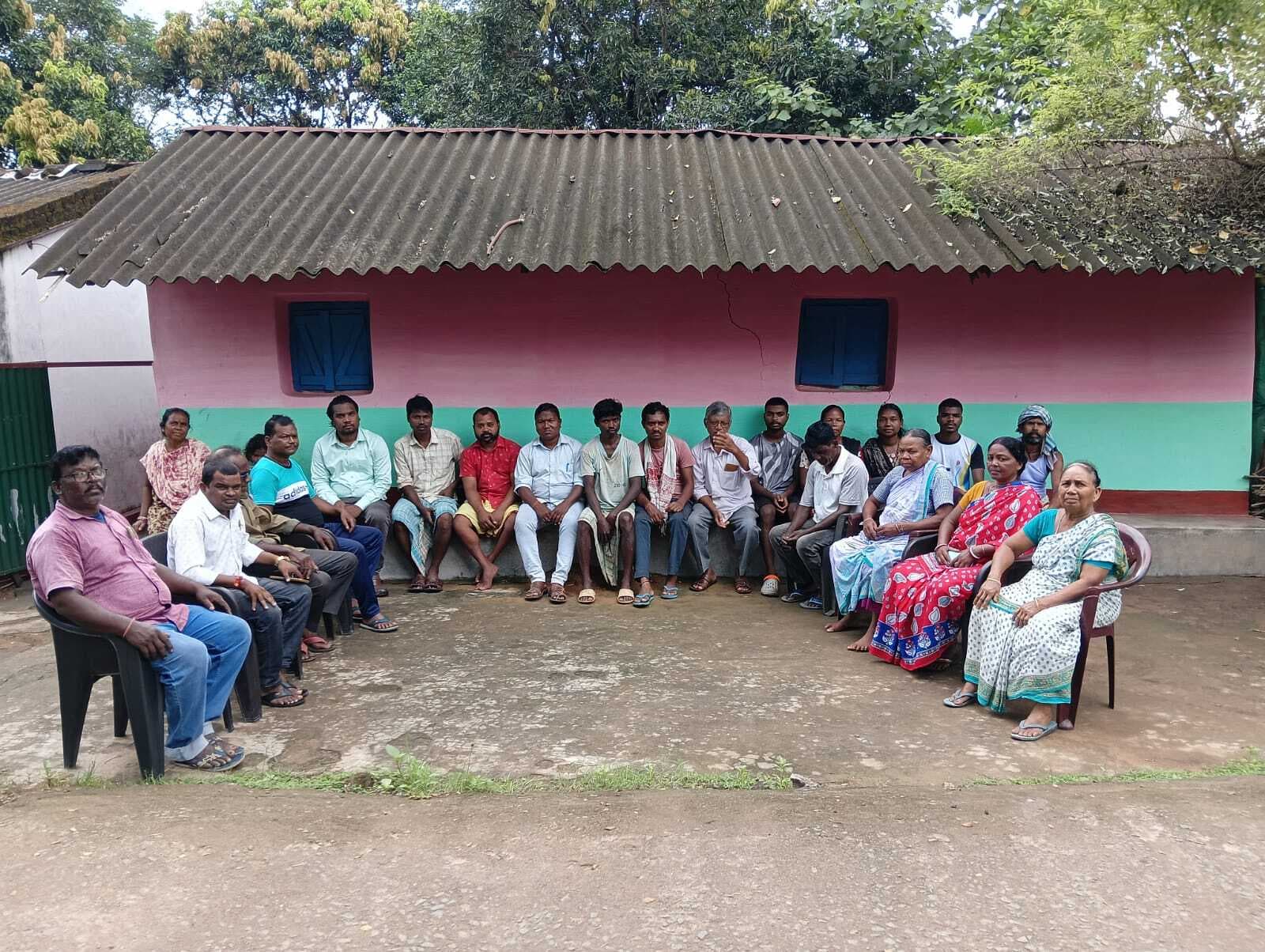 Jamshedpur news. जसकनडीह में आदिवासी जनाक्रोश रैली को सफल बनाने को लेकर किया मंथन