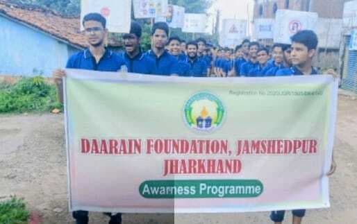 Jamshedpur news. कपाली दारैन अकादमी के छात्रों ने निकाली सड़क सुरक्षा रैली