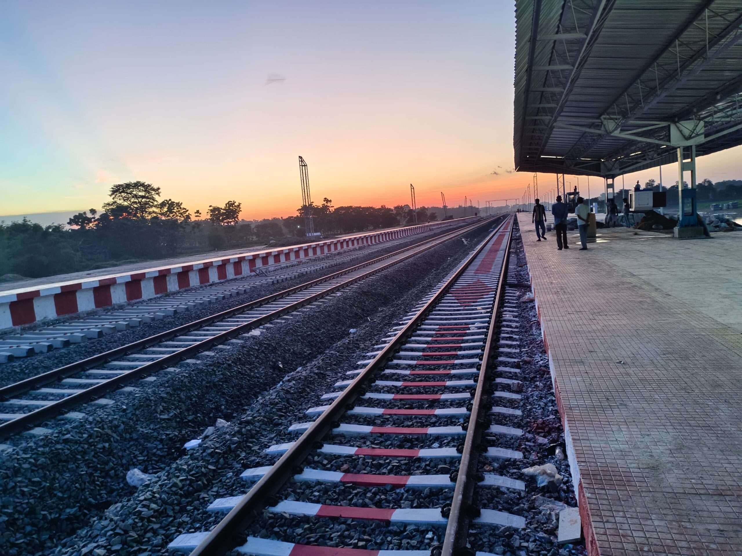 त्रिवेणीगंज से पहली यात्री ट्रेन रवाना, क्षेत्रवासियों में खुशी की लहर, व्यापार को मिलेगा नया जीवन