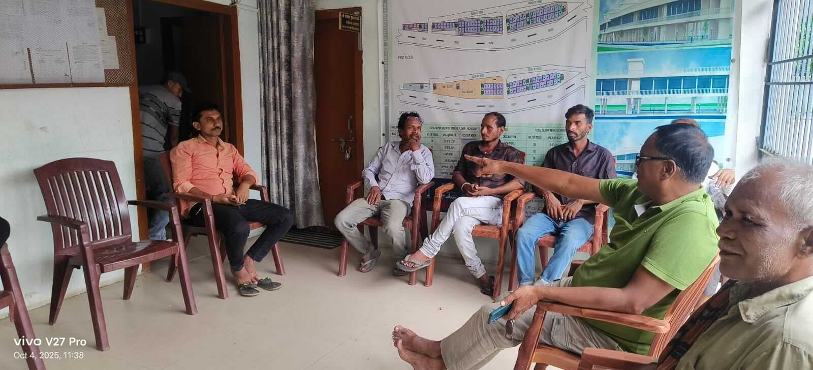 नगर पंचायत कर्मचारियों को छह महीने से नहीं मिला है वेतन