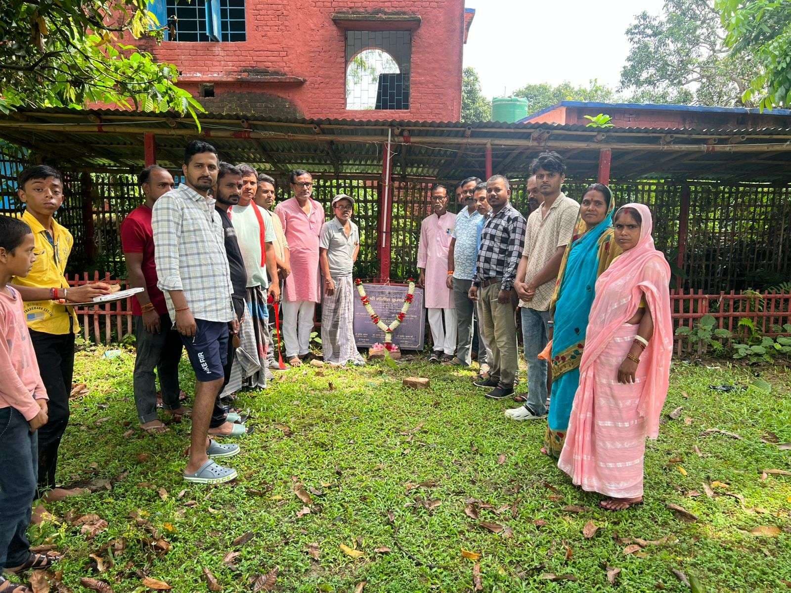 मधाइपुर में दो योजनाओं का किया शिलान्यास