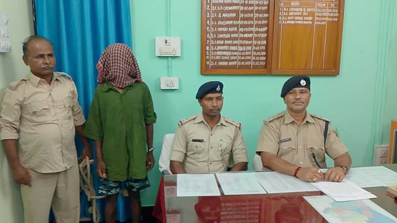 वृद्ध महिला की गला दबाकर हुई थी हत्या, आरोपी गिरफ्तार