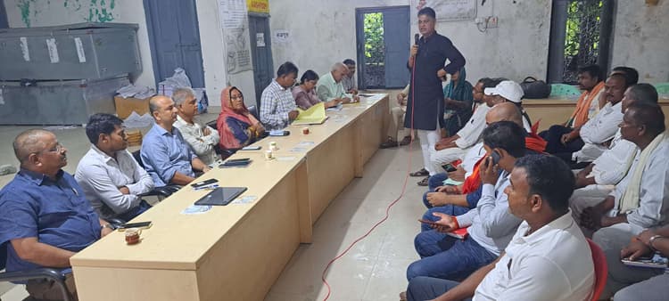 पंसस की बैठक में एसआईआर, राजस्व महाअभियान सहित अन्य विषयों पर हुई चर्चा