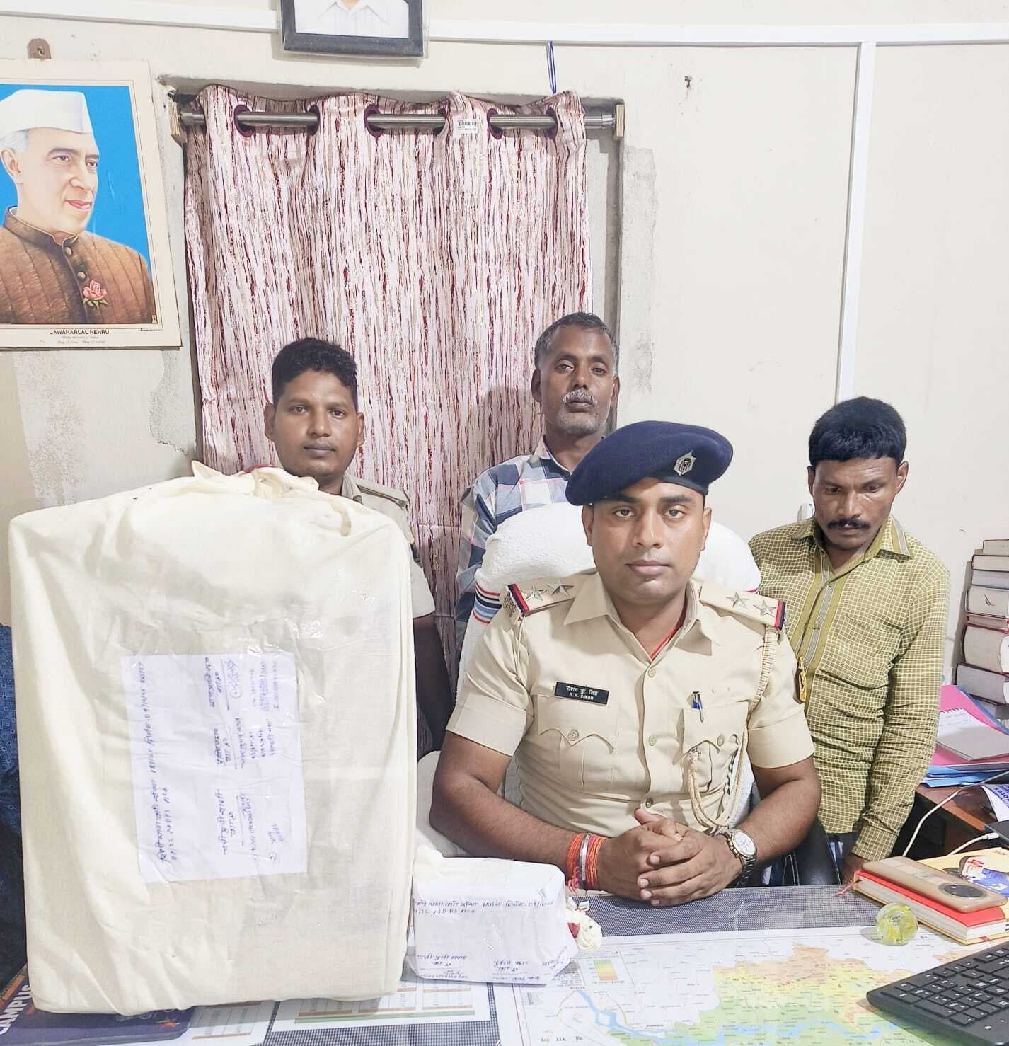 भारी मात्रा में नशीली दवा जब्त, दो लाइनर गिरफ्तार