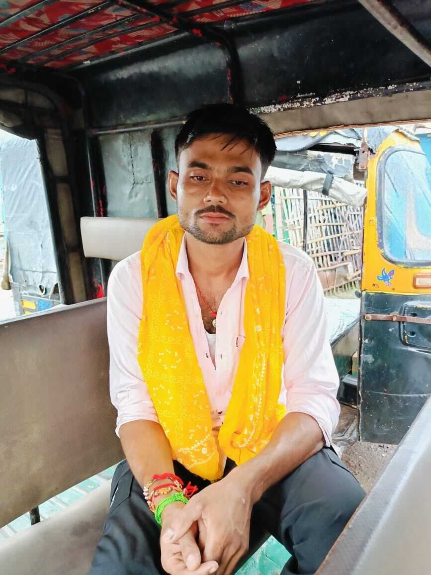 Bhagalpur news अज्ञात टैंकर के धक्के से पिकअप वैन चालक की मौत